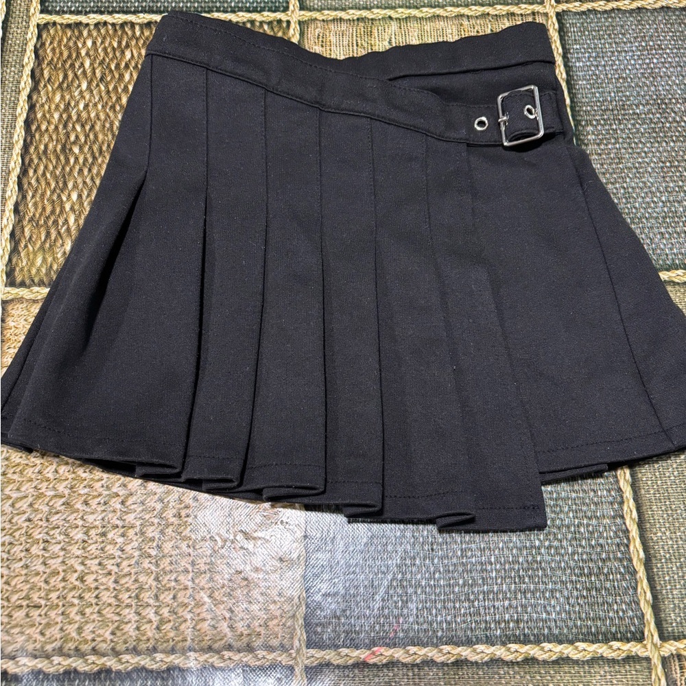 Zara Black Pleated Mini Skirt with Buckle